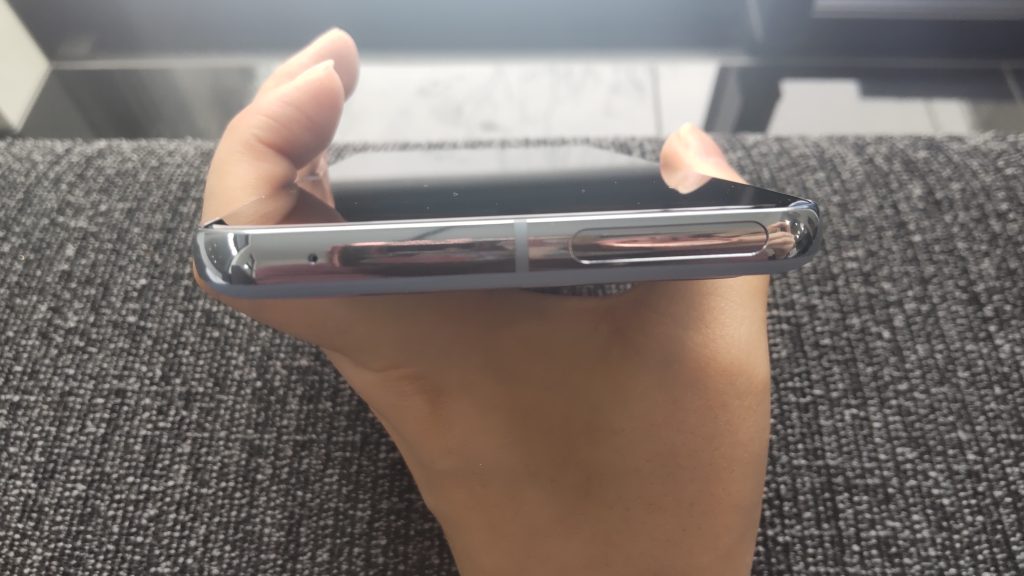 Google Pixel 8 Proの上面