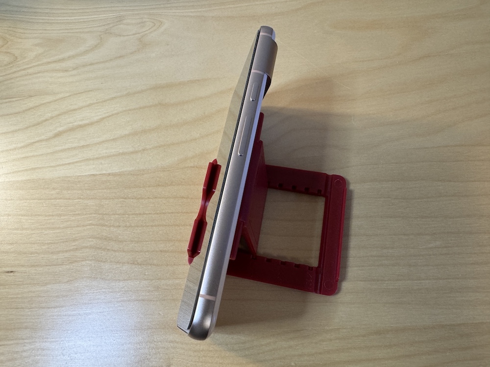 Google Pixel 8の外観(側面)