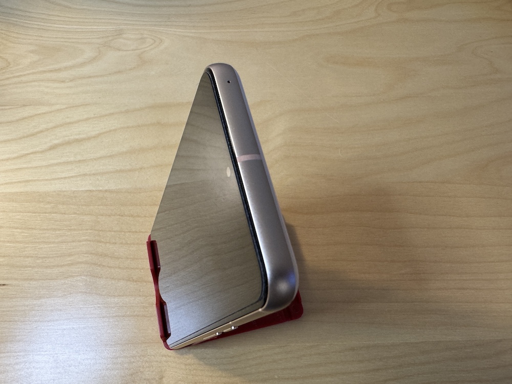 Google Pixel 8の外観(上面)