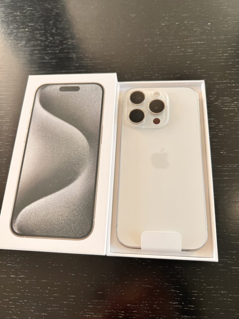 iPhone 15 Pro 本体