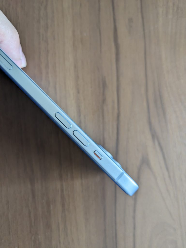 iPhone 15 サイレントスイッチ