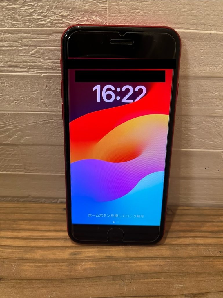 iPhone SE（第3世代）　外観　正面