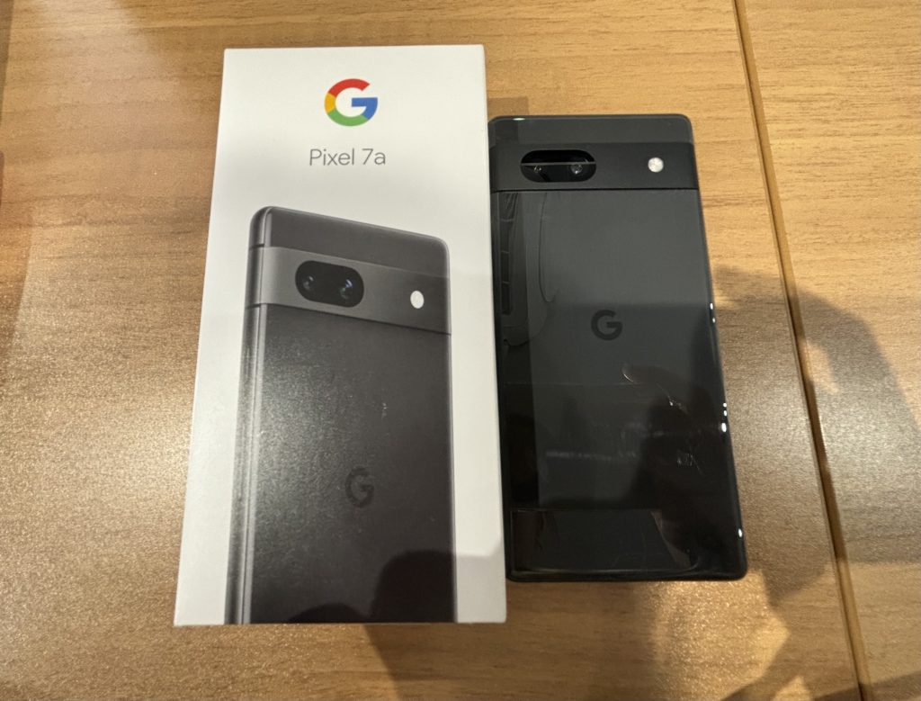 pixel 7a 外箱と本体