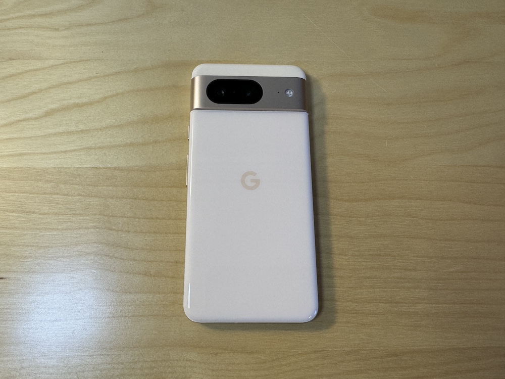 Pixel 8の背面