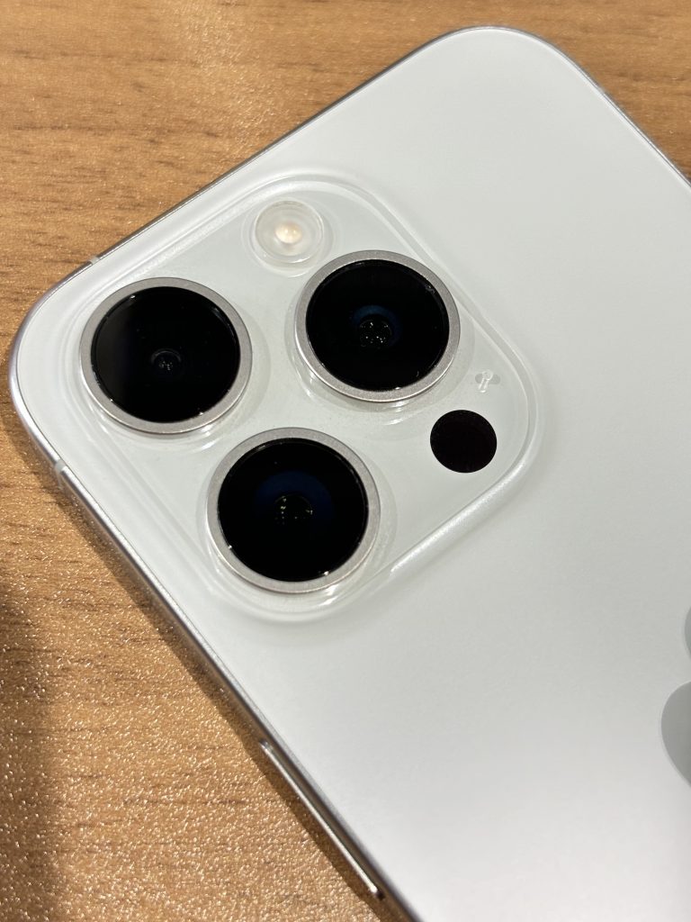 iPhone 15 Proのカメラ