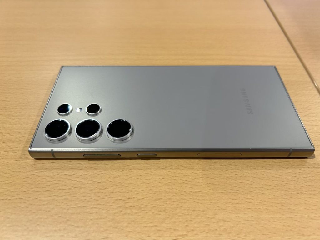 Galaxy S24 Ultraの外観